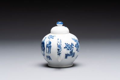 Four Chinese blue and white wares for the Vietnamese market, chơi ngọc 玩玉 and Jiaqing mark, 19th C.
