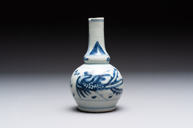 Four Chinese blue and white wares for the Vietnamese market, chơi ngọc 玩玉 and Jiaqing mark, 19th C.