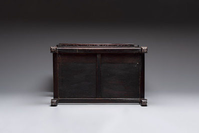 A Chinese mother-of-pearl inlaid hongmu three-tier console table with marble top, 19/20th C.