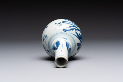 Four Chinese blue and white wares for the Vietnamese market, chơi ngọc 玩玉 and Jiaqing mark, 19th C.