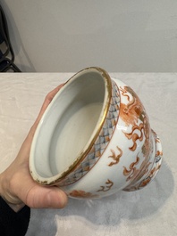 A Chinese Thai market 'Buddhist lions' vessel and an offering tazza, 19th C.