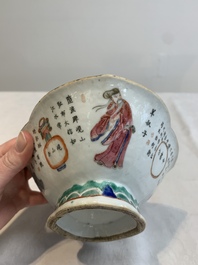 A pair of Chinese famille rose ''Wu Shuang Pu' tazzas, 19th C.