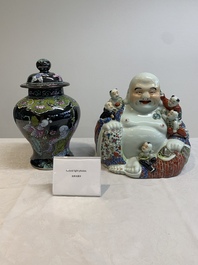 A Chinese famille rose black-ground covered vase and a famille rose Milefo Buddha, Mao Ji Sheng 茂記生造 mark, 19/20th C.