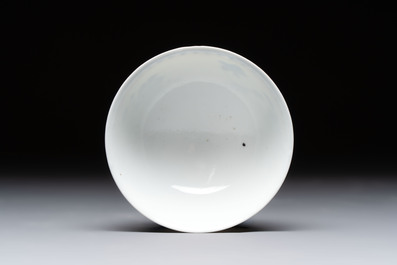 Four Chinese famille rose bowls and a blue and white bowl, Guangxu mark, 19/20th C.