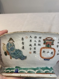 A pair of Chinese famille rose ''Wu Shuang Pu' tazzas, 19th C.