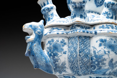 A rare and important blue and white Dutch Delft two-part tulip vase, late 17th C.