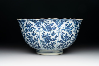 A Chinese blue and white 'floral 'bowl and an 'aquatic animals' bowl, Kangxi