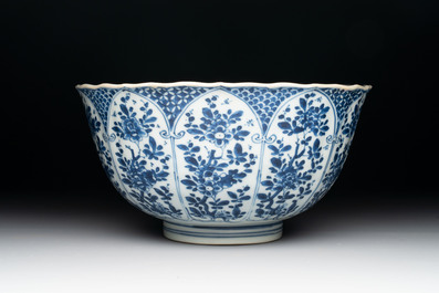 A Chinese blue and white 'floral 'bowl and an 'aquatic animals' bowl, Kangxi
