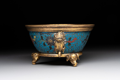 A fine and rare Chinese gilt cloisonn&eacute; tripod censer with floral design and 'luduan' handles, Jingtai mark, 17th C.