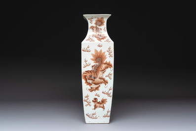 A Chinese iron-red and white 'Buddhist lion' square vase, Chenghua mark, 19/20th C.