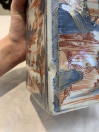 A pair of Chinese Imari-style square flasks and covers, Kangxi