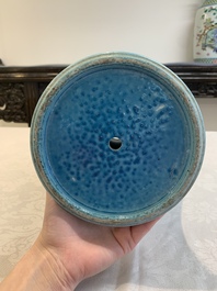 A Chinese turquoise-glazed vase, 19th C.