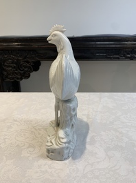 A pair of Chinese Dehua blanc de Chine models of roosters, 18th C.