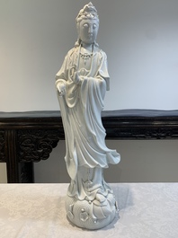 A large Chinese Dehua blanc de Chine figure of Guanyin, 19/20th C.