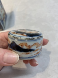 A pair of Chinese Imari-style square flasks and covers, Kangxi