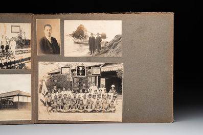 Six photo albums with sights, landmarks and people of Japan, 1st half 20th C.