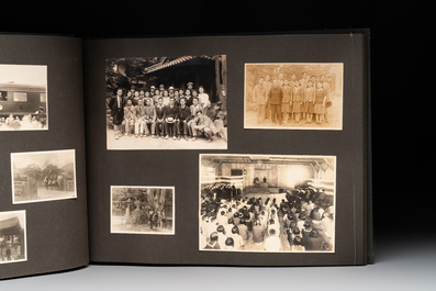 Six photo albums with sights, landmarks and people of Japan, 1st half 20th C.