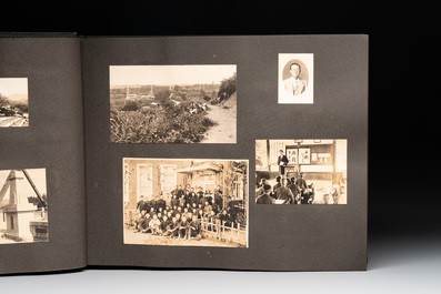 Six photo albums with sights, landmarks and people of Japan, 1st half 20th C.