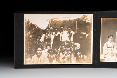 Six photo albums with sights, landmarks and people of Japan, 1st half 20th C.