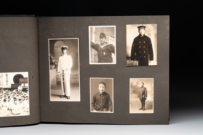 Six photo albums with sights, landmarks and people of Japan, 1st half 20th C.