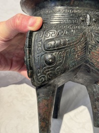 A Chinese archaic bronze tripod food vessel, 'li 鬲', Western Zhou