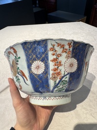 A Chinese verte-Imari bowl with floral design, Kangxi