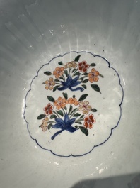 A Chinese verte-Imari bowl with floral design, Kangxi