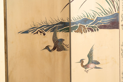 A Chinese polychrome lacquered wooden eight-panel folding screen with a pond scene, 19/20th C.