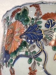 A Chinese verte-Imari bowl with floral design, Kangxi
