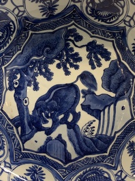 A Chinese blue and white 'kraak' dish with a lion, Wanli