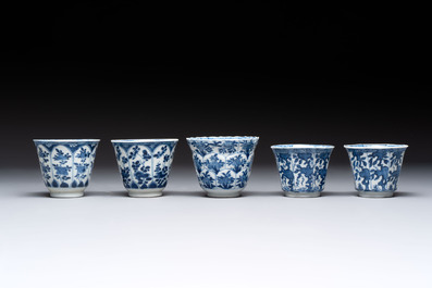 16 Chinese blue and white wares, Ming/Qing