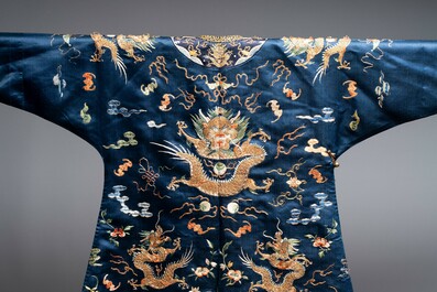 A Chinese gold-thread-embroidered blue-ground silk 'dragon' robe, 18/19th C.