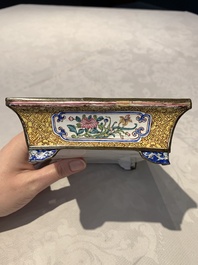 A Chinese Canton yellow-ground enamel rectangular jardini&egrave;re with floral design, Qianlong