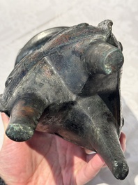 A Chinese archaic bronze tripod food vessel, 'li 鬲', Western Zhou