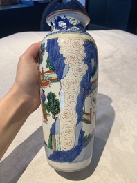 A pair of Chinese wucai 'Romance of the Three Kingdoms' rouleau vases, 19th C.