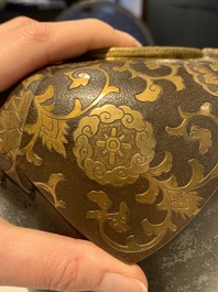 A fine Japanese gilt bronze vase and cover with the tiger taming Arhat, signed Akasofu Gyoko 曉光, Meiji, 19th C.