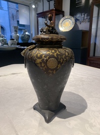 A fine Japanese gilt bronze vase and cover with the tiger taming Arhat, signed Akasofu Gyoko 曉光, Meiji, 19th C.