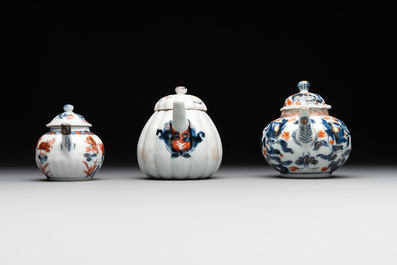A collection of five Chinese Imari-style wares and one Canton famille rose cup, Kangxi/Qianlong