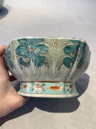 A collection of eight Chinese famille rose wares, 19th C.