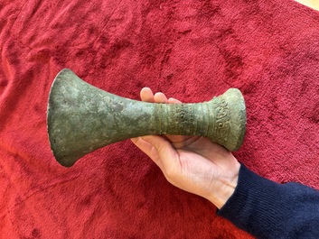 A Chinese archaic bronze ritual wine vessel, 'gu 觚', Shang
