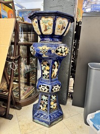 A Chinese or Vietnamese polychrome-glaze pottery jardini&egrave;re and stand, 19th C.