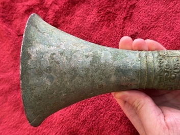 A Chinese archaic bronze ritual wine vessel, 'gu 觚', Shang