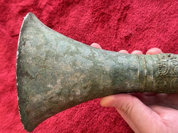 A Chinese archaic bronze ritual wine vessel, 'gu 觚', Shang