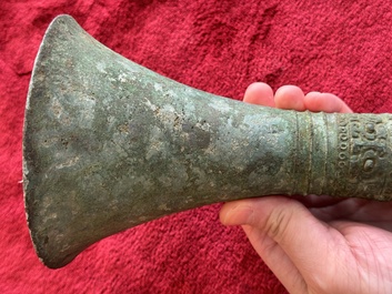 A Chinese archaic bronze ritual wine vessel, 'gu 觚', Shang