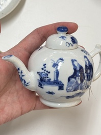 Four Chinese blue and white wares for the Vietnamese market, chơi ngọc 玩玉 and Jiaqing mark, 19th C.