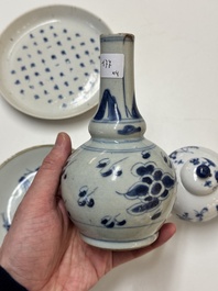 Four Chinese blue and white wares for the Vietnamese market, chơi ngọc 玩玉 and Jiaqing mark, 19th C.