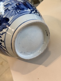 Three Japanese Arita blue and white vases and covers, Edo, 17th C.