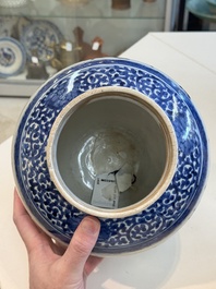 Three Japanese Arita blue and white vases and covers, Edo, 17th C.