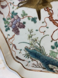 A fine Chinese flower-shaped famille rose 'magpies and flowers' tray, 19th C.
