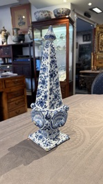 A blue and white Dutch Delft obelisk, late 17th C.